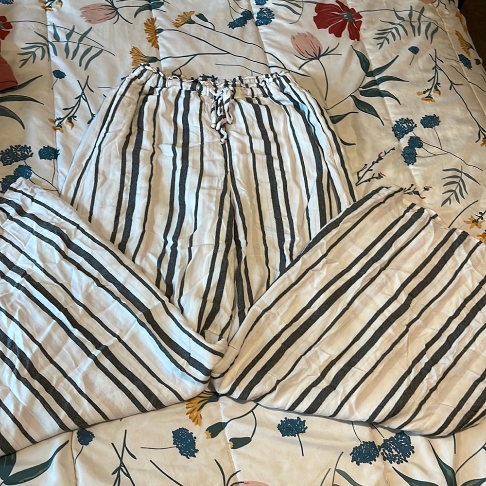 American Eagle Wide Leg Pants